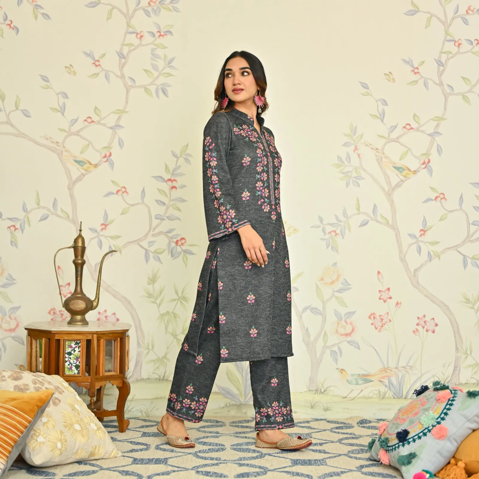 Black Geometric Floral Woollen Kurta with Embroidery Detail