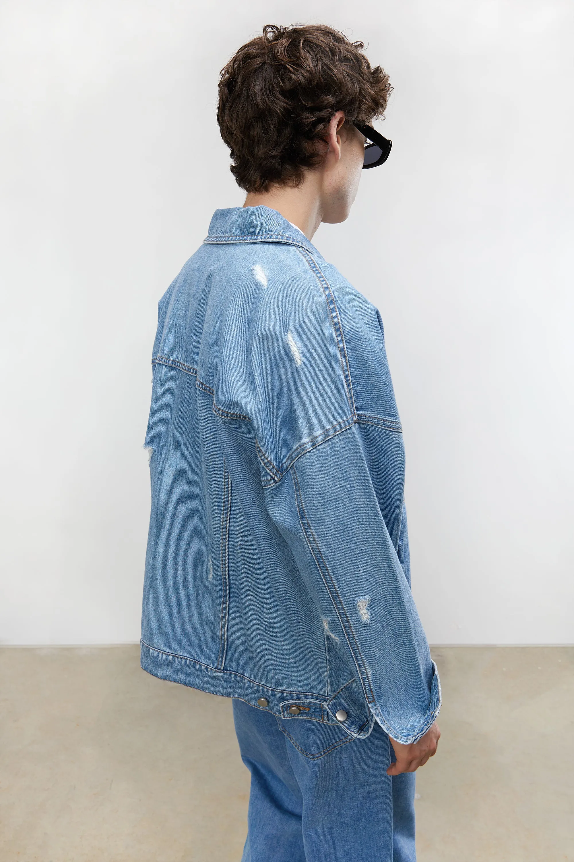 DENIM JACKET