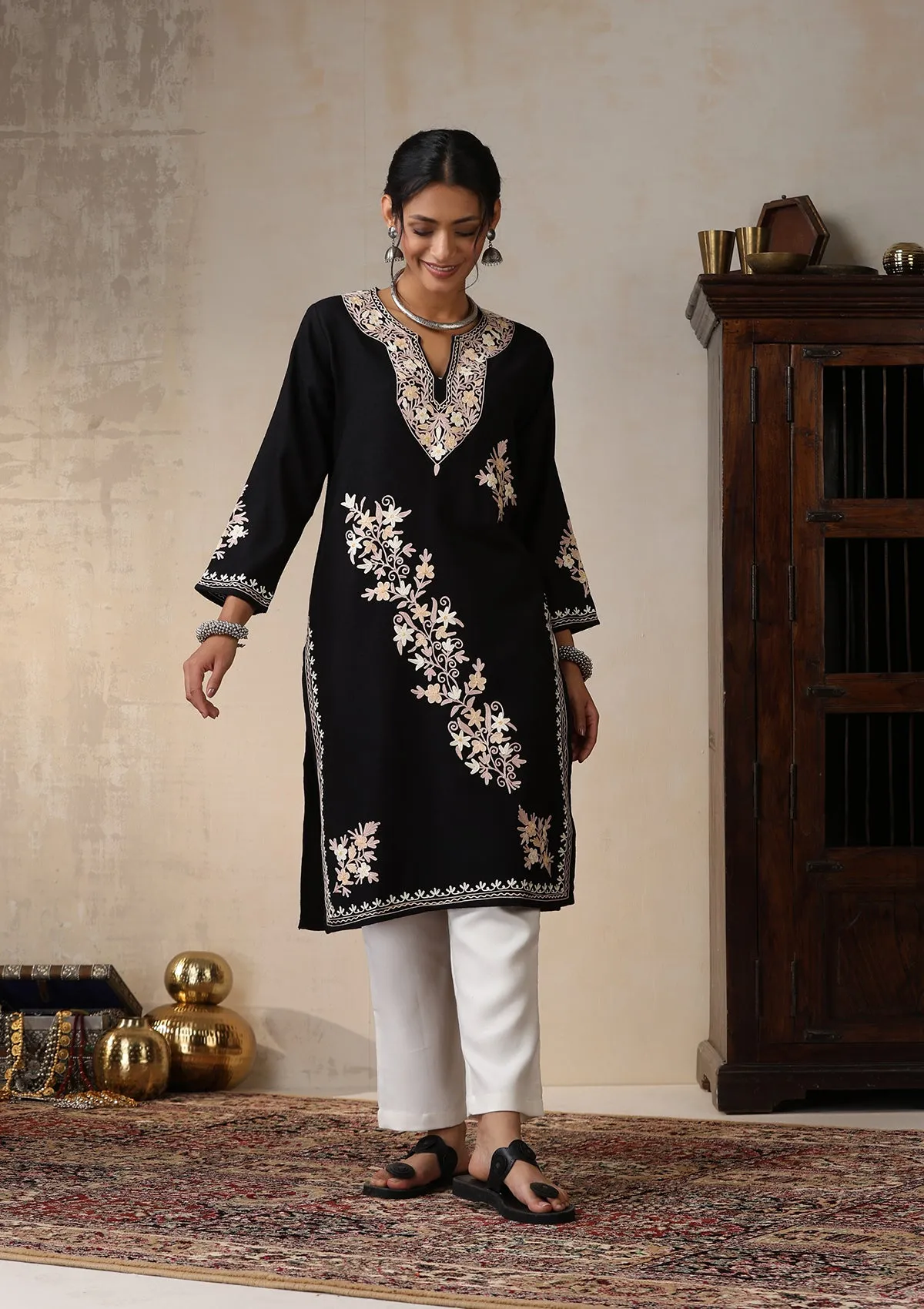 HOC Crafts Aari Embroidered Woollen Solid Women's Long Kurta - Black