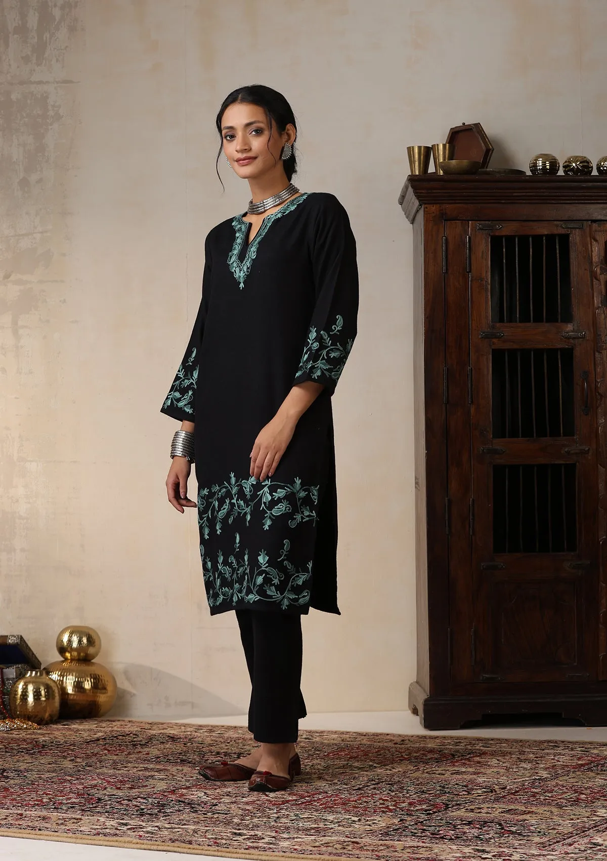 HOC Crafts Aari Embroidered Woollen Solid Women's Long Kurta - Black