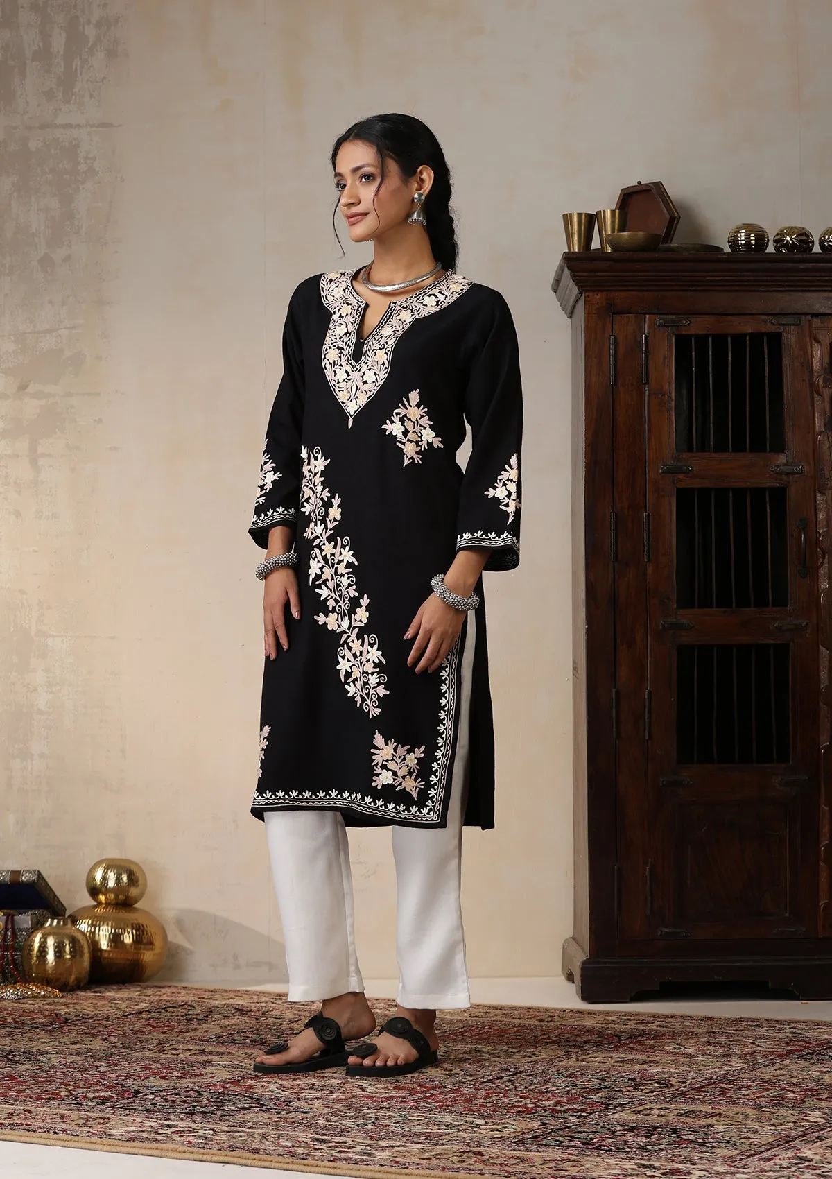 HOC Crafts Aari Embroidered Woollen Solid Women's Long Kurta - Black