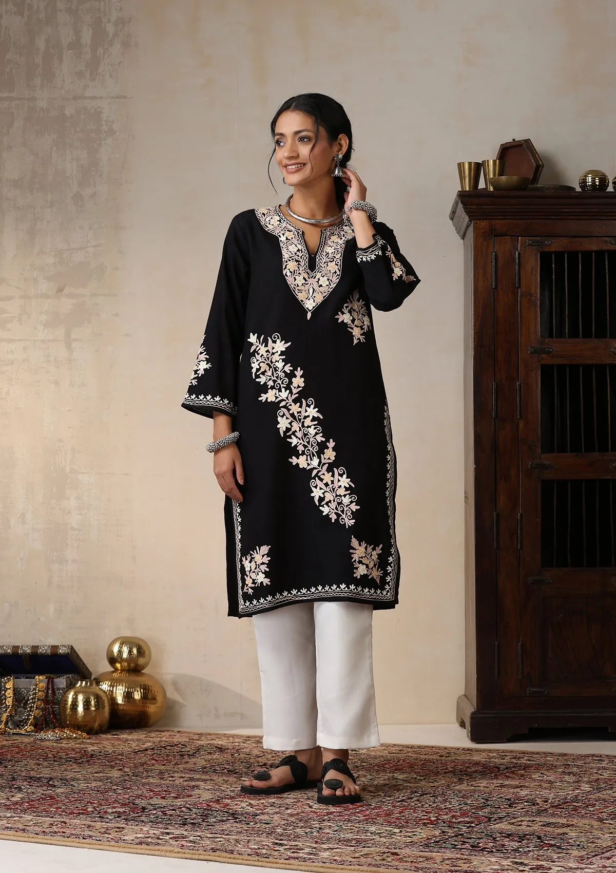 HOC Crafts Aari Embroidered Woollen Solid Women's Long Kurta - Black