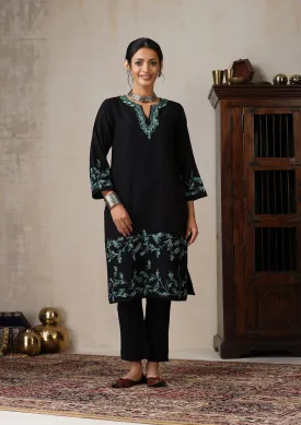 HOC Crafts Aari Embroidered Woollen Solid Women's Long Kurta - Black