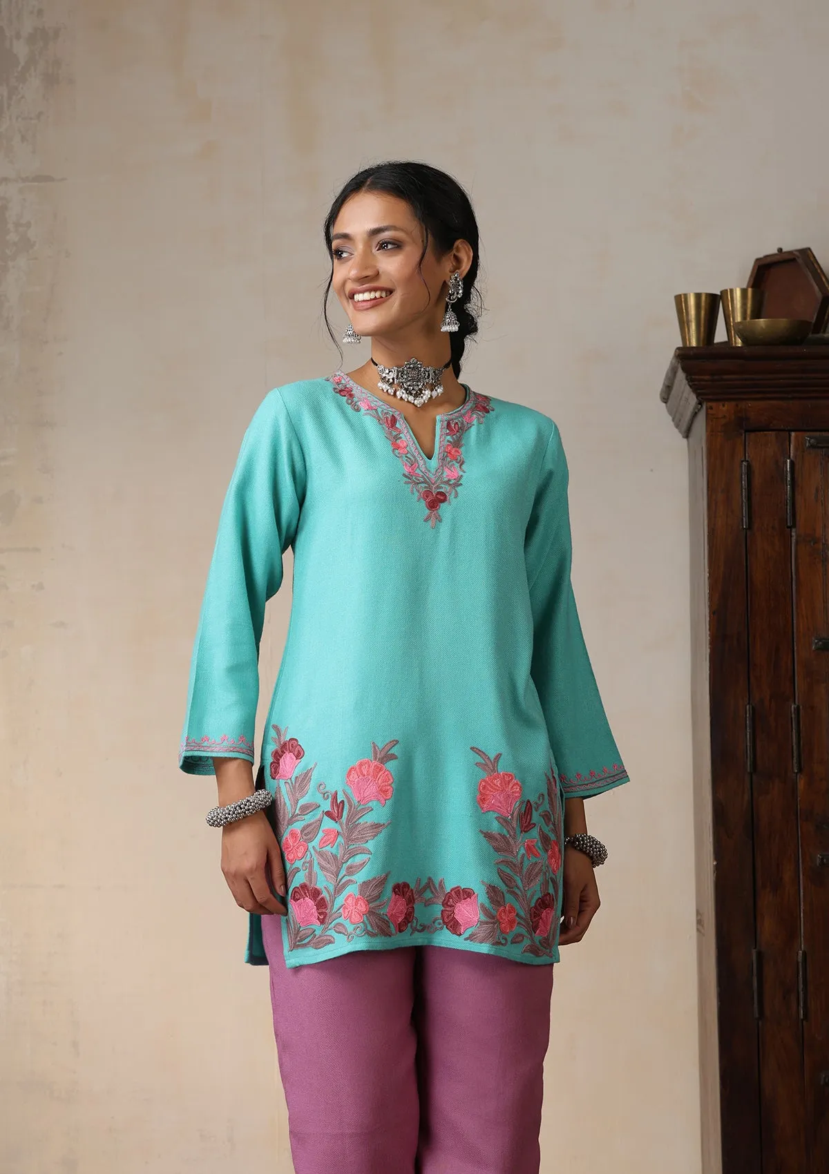 HOC Crafts Aari Embroidered Woollen Solid Women's Short Kurta - Turquoise Blue