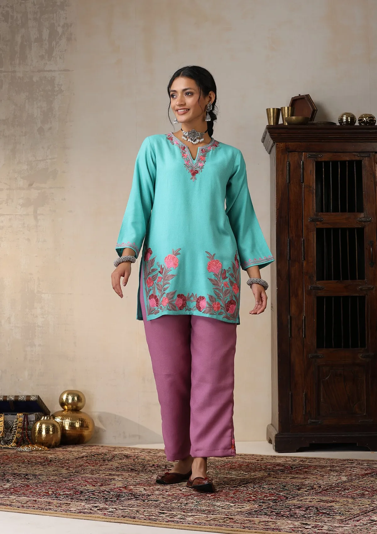 HOC Crafts Aari Embroidered Woollen Solid Women's Short Kurta - Turquoise Blue