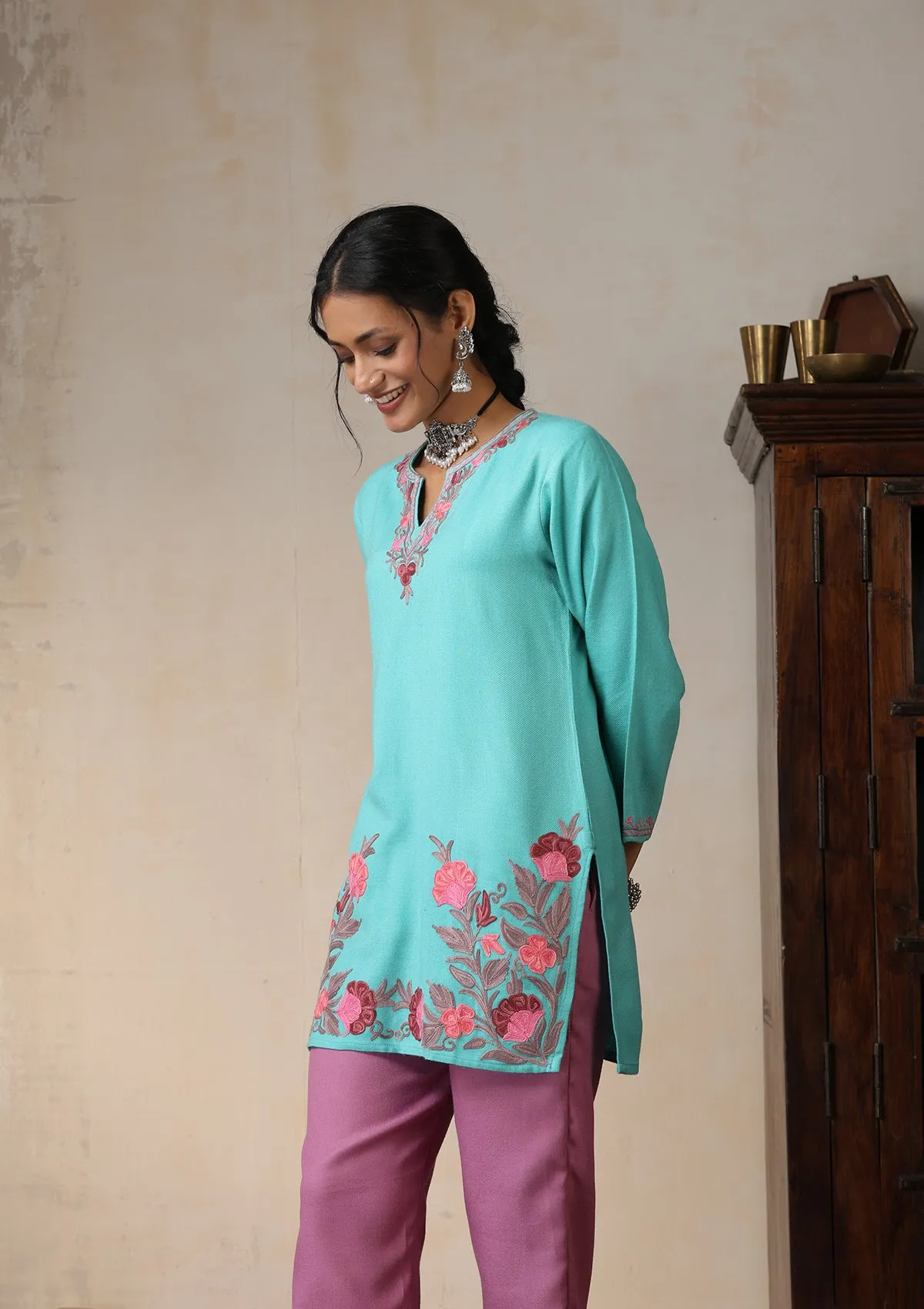 HOC Crafts Aari Embroidered Woollen Solid Women's Short Kurta - Turquoise Blue