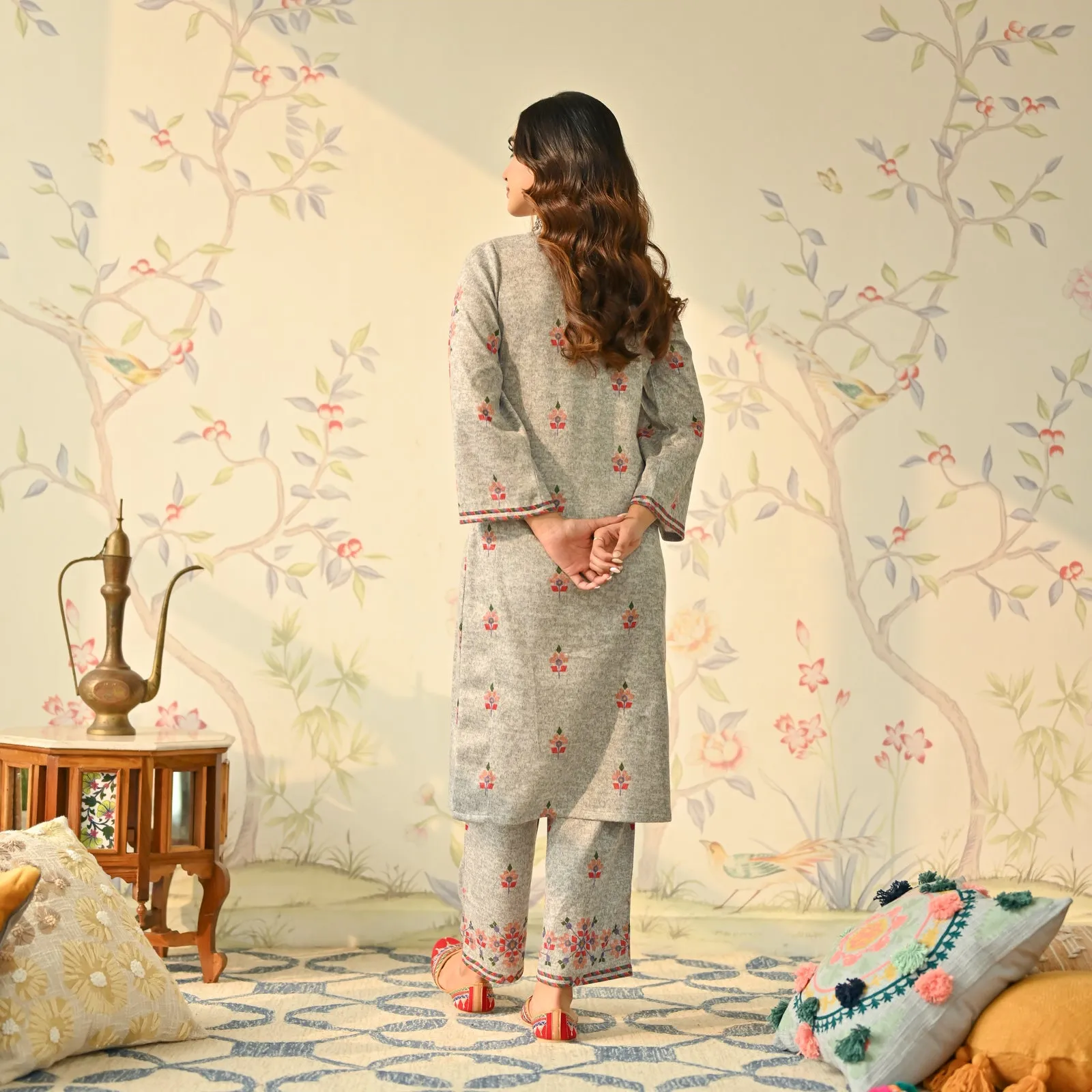 Ivory Geometric Floral Woollen Kurta Set with Embroidery Detail