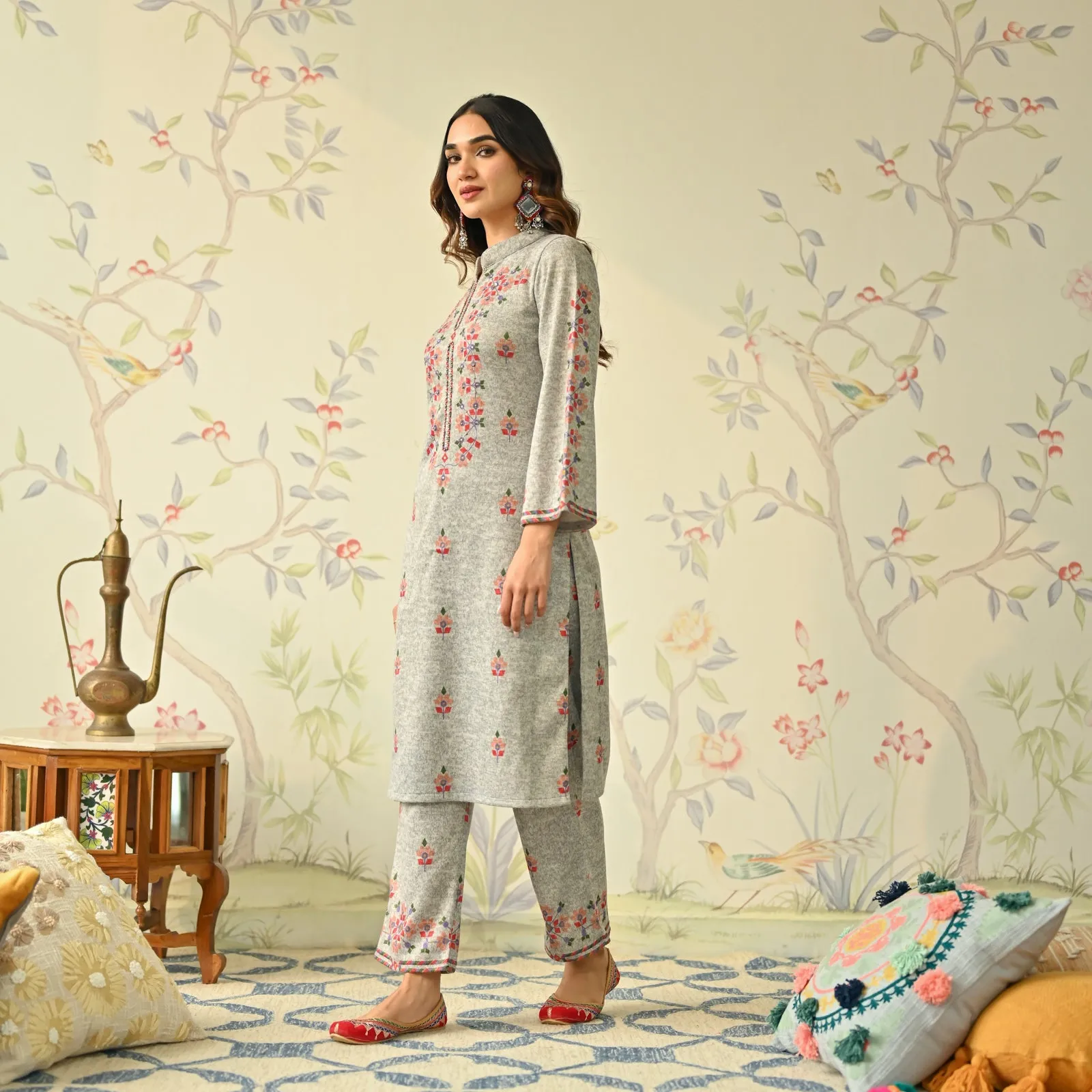 Ivory Geometric Floral Woollen Kurta Set with Embroidery Detail