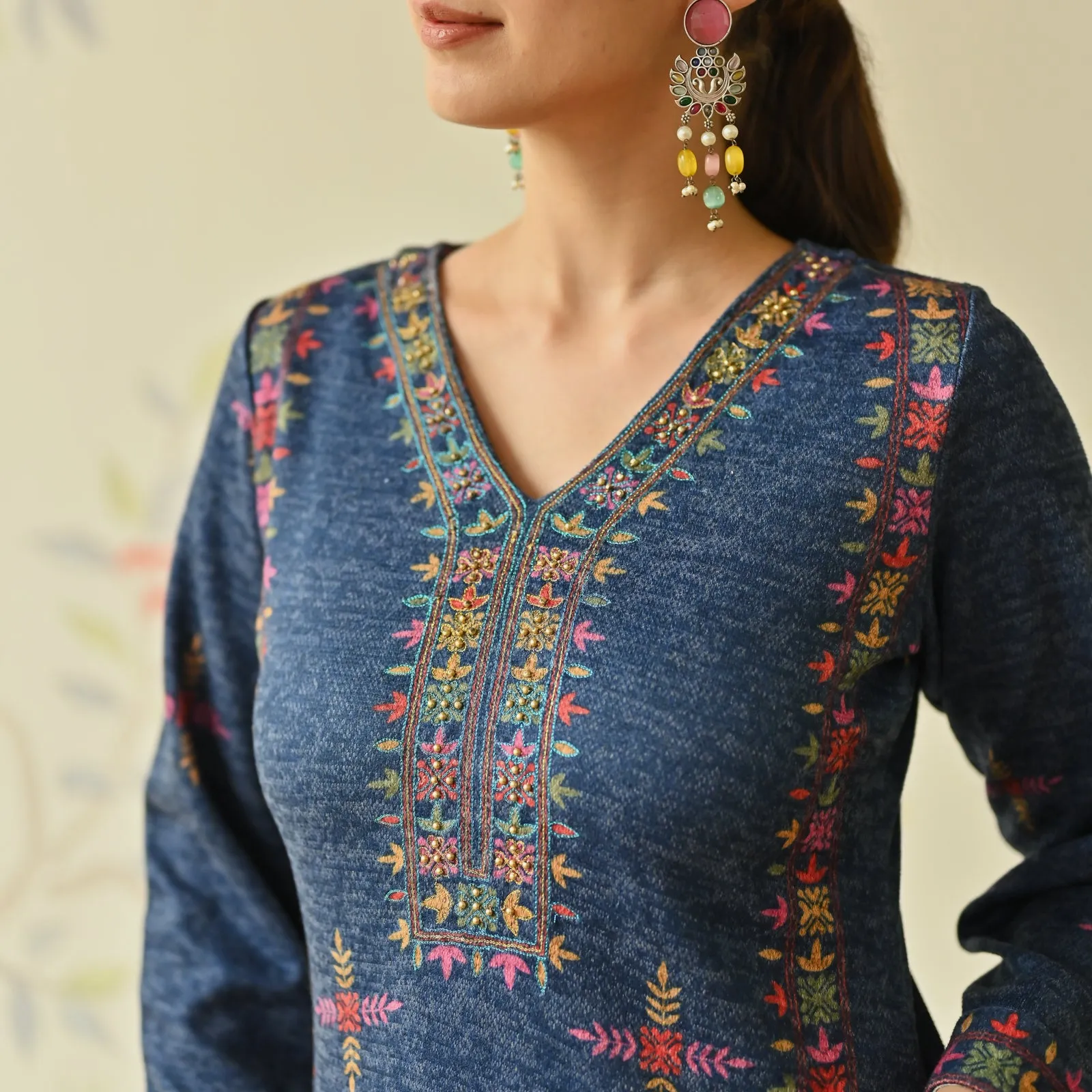 Navy Blue Embroidered & Phulkari Printed Woollen Kurta