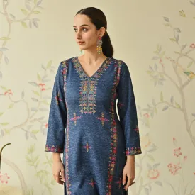 Navy Blue Embroidered & Phulkari Printed Woollen Kurta