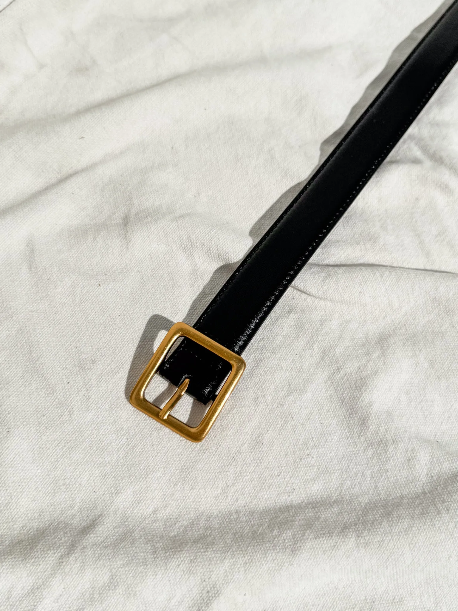 Square Gold Buckle Leather Belt in Black